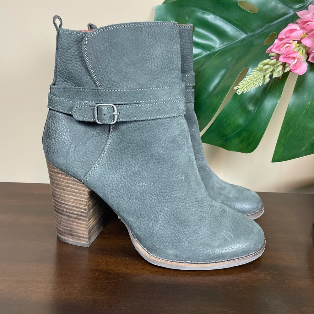 Lucky Brand Latonya stacked heel boots in storm gray Sz 9M